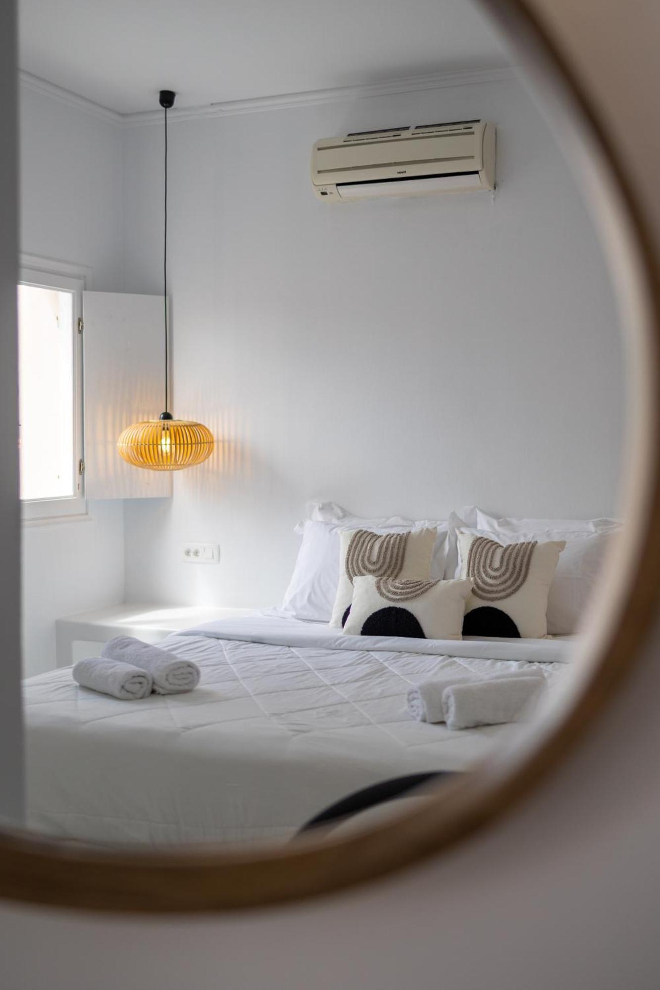 Blackrock Suites คาร์เทราดอส ภายนอก รูปภาพ