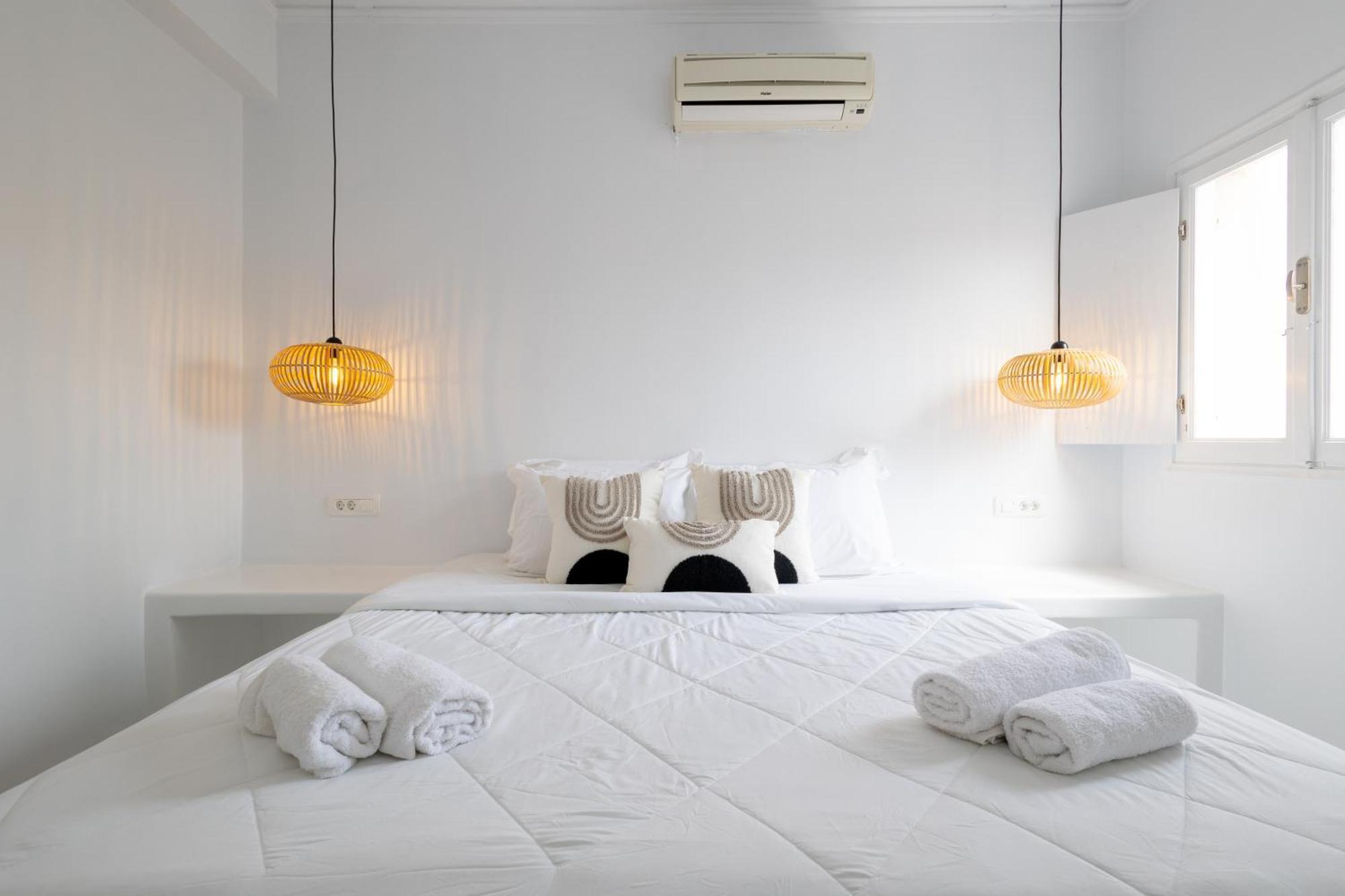 Blackrock Suites คาร์เทราดอส ภายนอก รูปภาพ